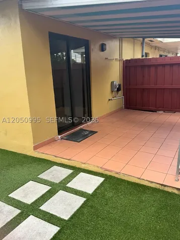 765 W 70th Place Hialeah FL 33014