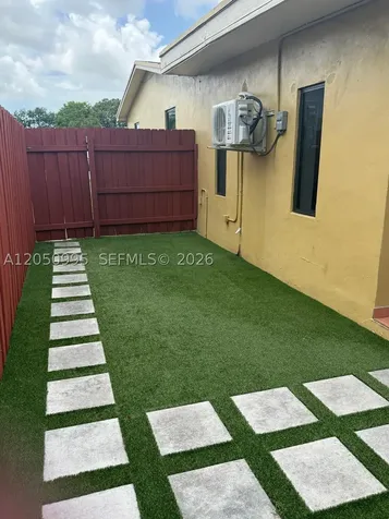 765 W 70th Place Hialeah FL 33014