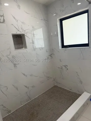 765 W 70th Place Hialeah FL 33014