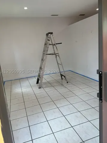 765 W 70th Place Hialeah FL 33014