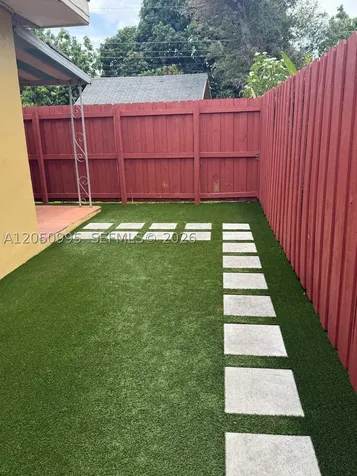 765 W 70th Place Hialeah FL 33014