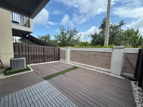 10445 NW 61 Lane Doral FL 33178