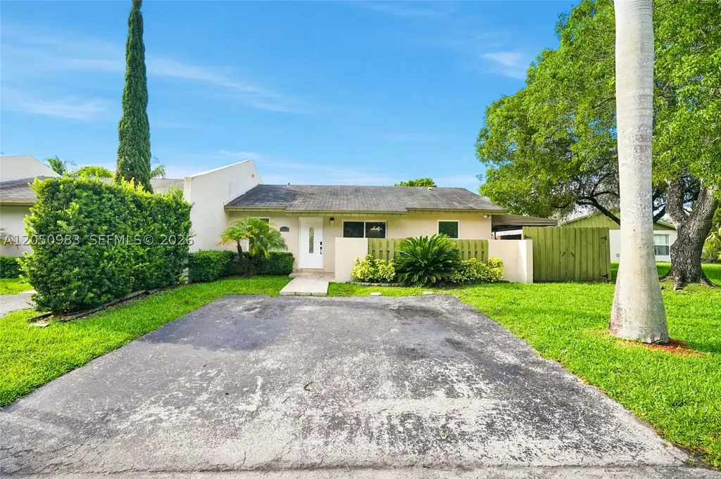 12446 SW 115th Terrace Miami FL 33186