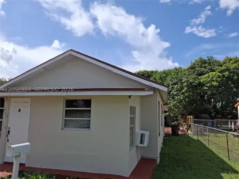 233 E 15th Street Hialeah FL 33010
