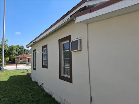 233 E 15th Street Hialeah FL 33010