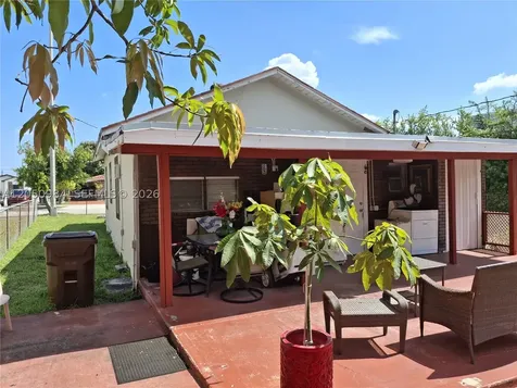 233 E 15th Street Hialeah FL 33010