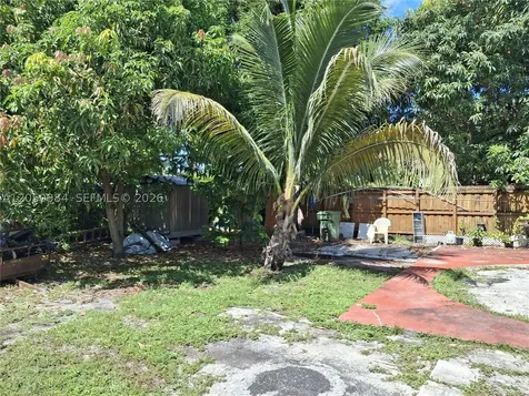 233 E 15th Street Hialeah FL 33010
