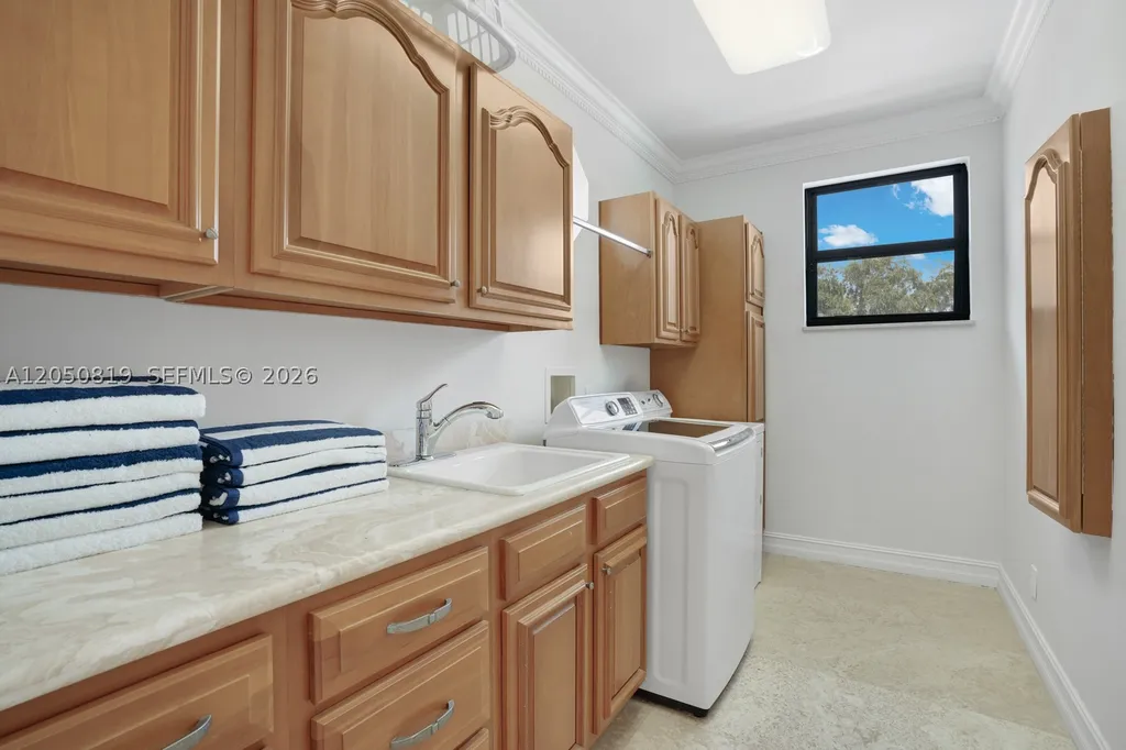 168 Fiesta Way Fort Lauderdale FL 33301