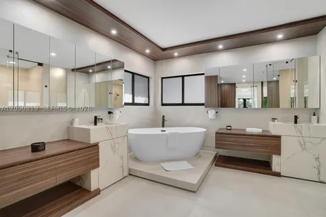 168 Fiesta Way Fort Lauderdale FL 33301