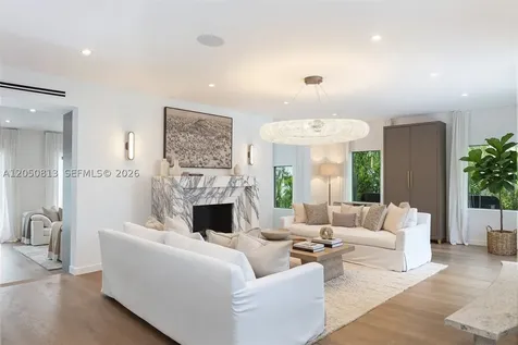 5401 Pine Tree Drive Miami Beach FL 33140