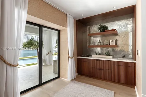 5401 Pine Tree Drive Miami Beach FL 33140