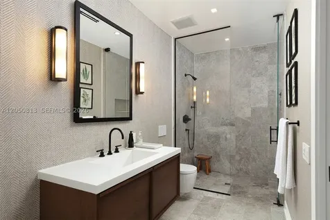5401 Pine Tree Drive Miami Beach FL 33140