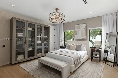 5401 Pine Tree Drive Miami Beach FL 33140