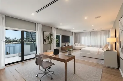 5401 Pine Tree Drive Miami Beach FL 33140