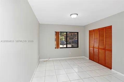 2530 W 67th Place Hialeah FL 33016