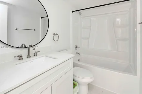 2530 W 67th Place Hialeah FL 33016