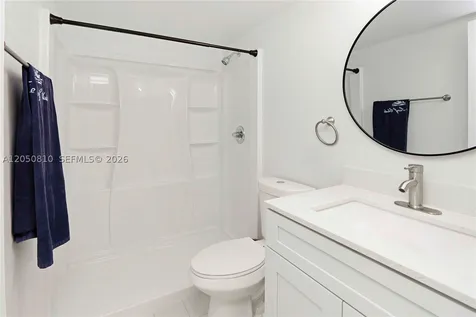 2530 W 67th Place Hialeah FL 33016