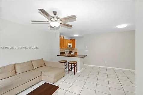 2530 W 67th Place Hialeah FL 33016