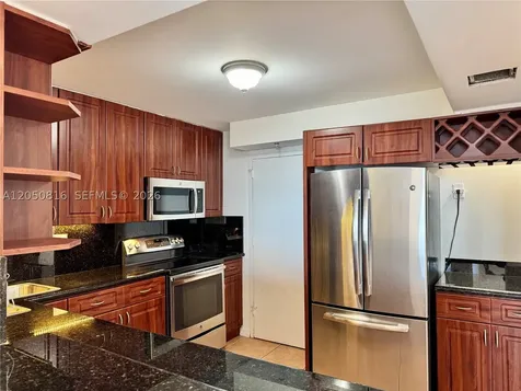 2780 NE 183rd Street Aventura FL 33160