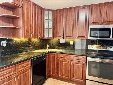 2780 NE 183rd Street Aventura FL 33160