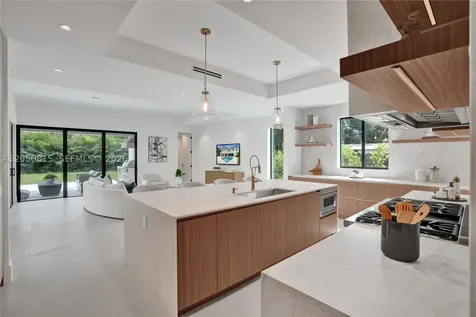 6415 SW 83rd Street Miami FL 33143