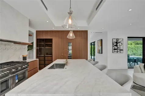 6415 SW 83rd Street Miami FL 33143