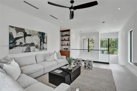 6415 SW 83rd Street Miami FL 33143