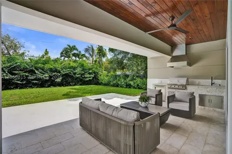 6415 SW 83rd Street Miami FL 33143