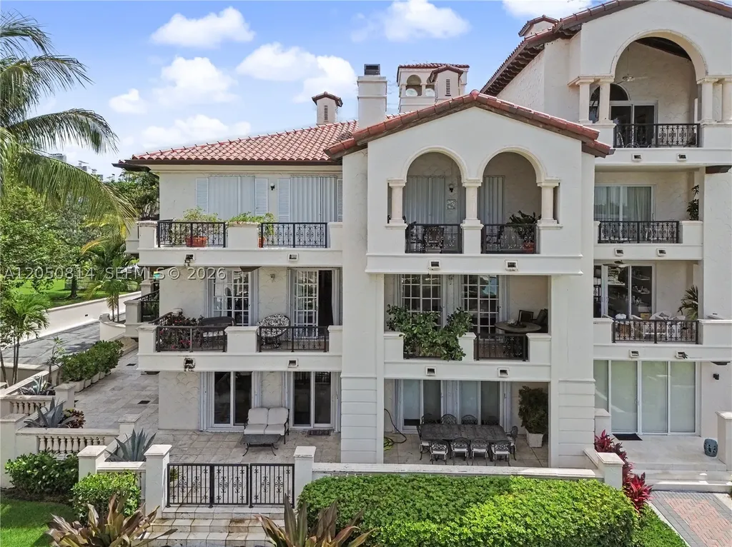 2124 Fisher Island Drive Miami Beach FL 33109