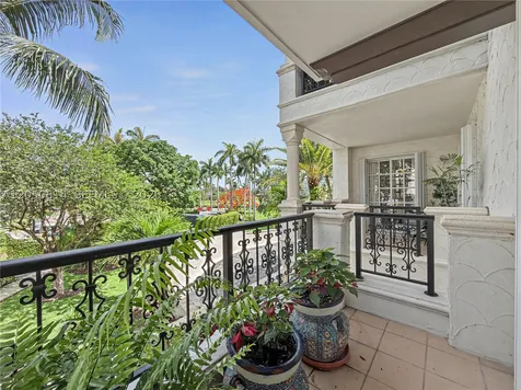 2124 Fisher Island Drive Miami Beach FL 33109
