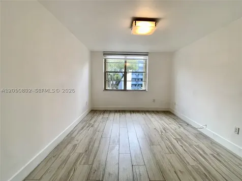 9360 Fontainebleau Boulevard Miami FL 33172