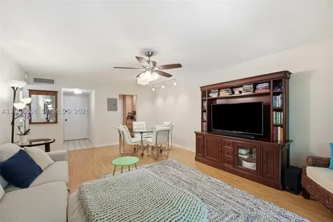 1205 Mariposa Avenue Coral Gables FL 33146