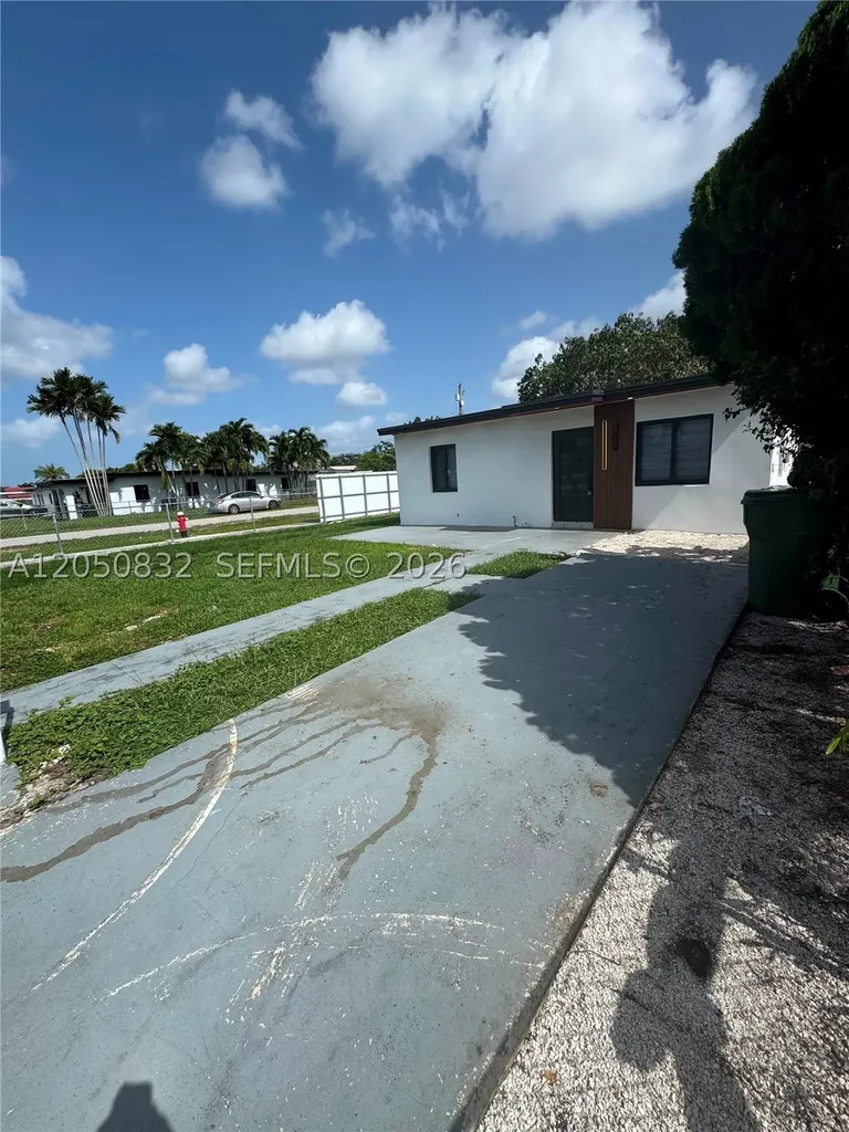 690 E 46th Street Hialeah FL 33013