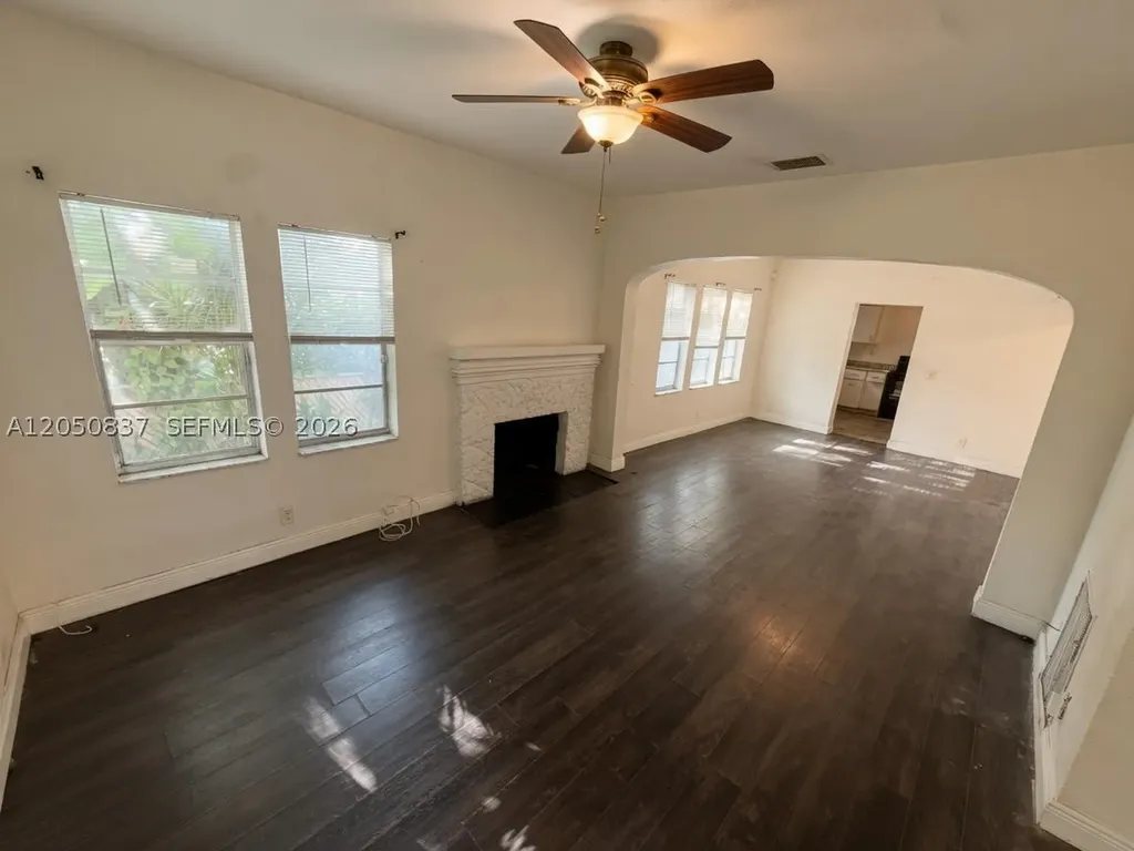 706 9th Street West Palm Beach FL 33401