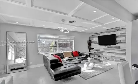 608 N 24th Avenue Hollywood FL 33020