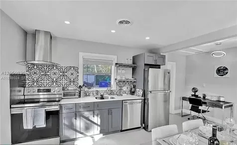 608 N 24th Avenue Hollywood FL 33020