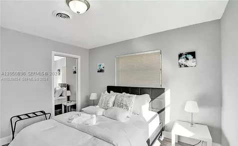 608 N 24th Avenue Hollywood FL 33020