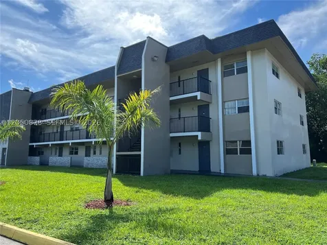 8000 Fairview Drive Tamarac FL 33321
