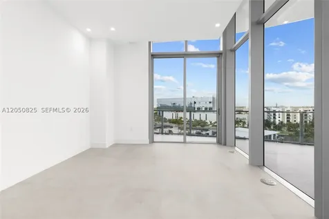 2411 Laguna Creek Miami FL 33181