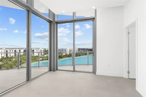 2411 Laguna Creek Miami FL 33181