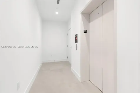 2411 Laguna Creek Miami FL 33181