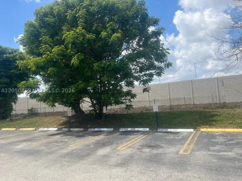 590 NW 114th Avenue Sweetwater FL 33172