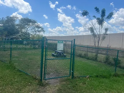 590 NW 114th Avenue Sweetwater FL 33172