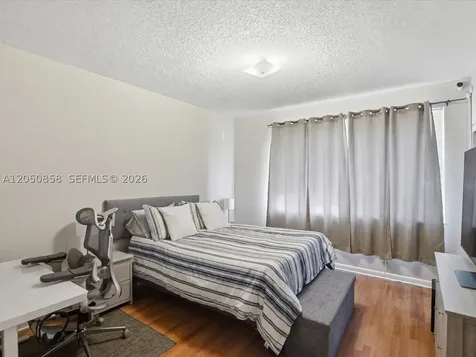 21 Simonton Circle Weston FL 33326