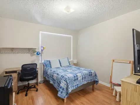 21 Simonton Circle Weston FL 33326