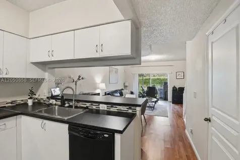 21 Simonton Circle Weston FL 33326