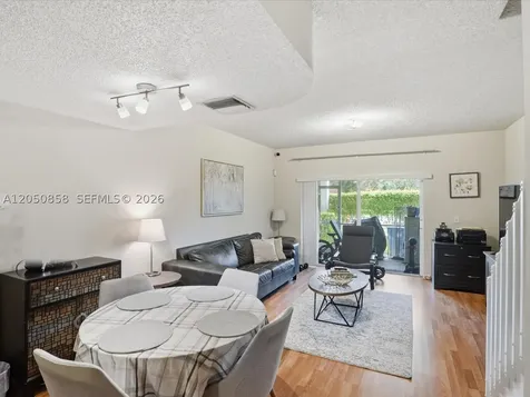 21 Simonton Circle Weston FL 33326