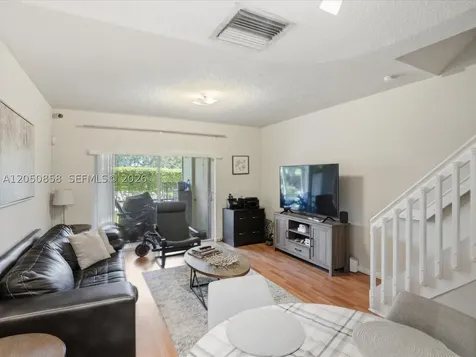 21 Simonton Circle Weston FL 33326