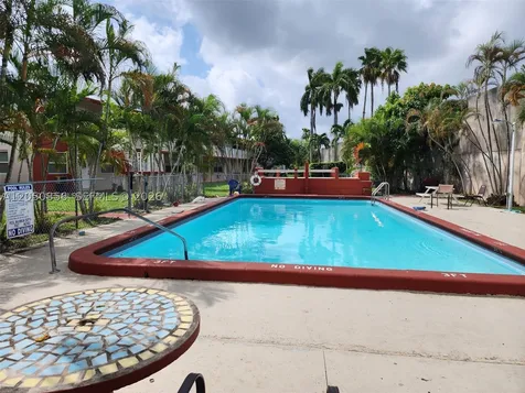 Hollywood FL 33020