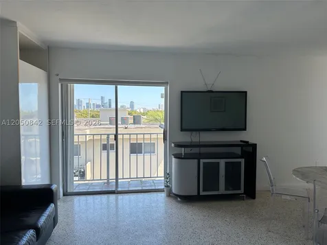 1736 SW 19th Street Miami FL 33145